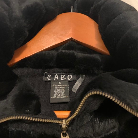 BEAUTIFUL BLACK FUR AND FABRIC CROPPED JACKET - Picture 8 of 11